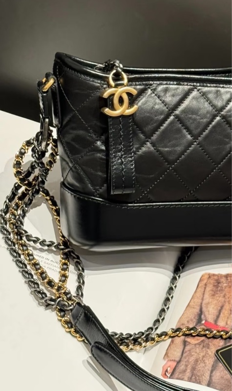 Chanel • Gabrielle 經典黑金牛皮流浪包 小號-2