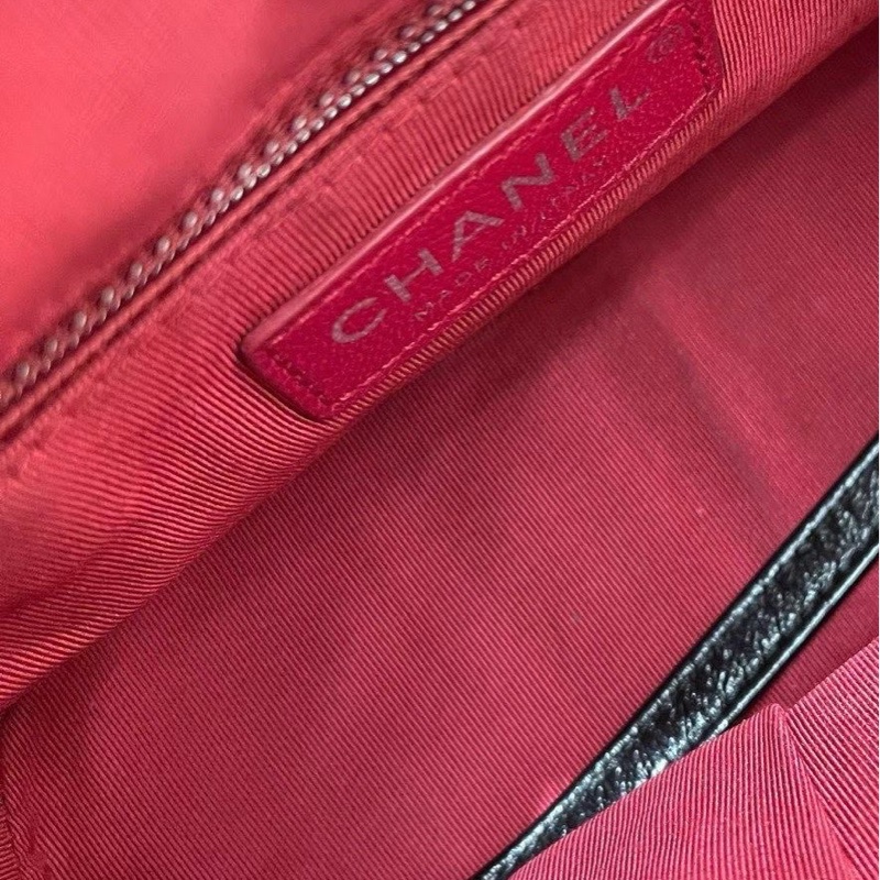 Chanel • Gabrielle 經典黑金牛皮流浪包 小號-9