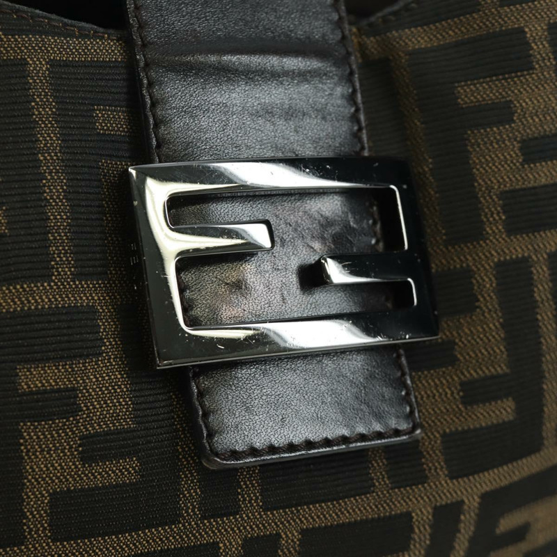 【日本直送】FENDI Zucca帆布Mamma Baguette單肩包 棕色/黑色 正品 YKZ798SAV-18