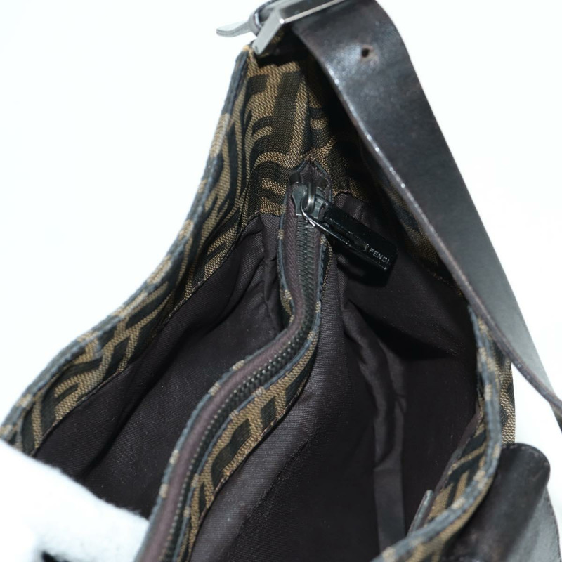 【日本直送】FENDI Zucca帆布Mamma Baguette單肩包 棕色/黑色 正品 YKZ798SAV-22