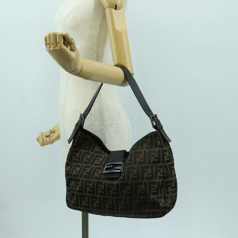 【日本直送】FENDI Zucca帆布Mamma Baguette單肩包 棕色/黑色 正品 YKZ798SAV-25