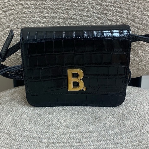 Balenciaga 巴黎世家 黑金鰐壓豆腐包 底長28  🈚附件