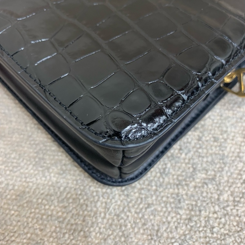 Balenciaga 巴黎世家 黑金鰐壓豆腐包 底長28  🈚附件-7