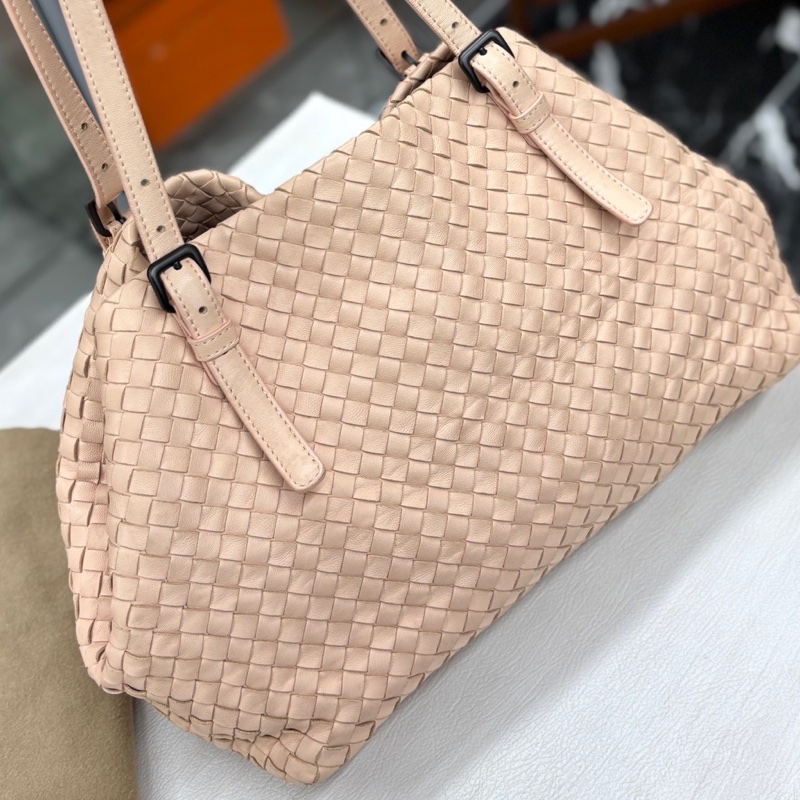 【狀況良好】Bottega Veneta BV 珊瑚粉編織小號托特單肩包，98新-1