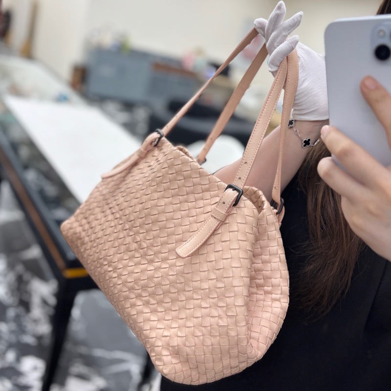 【狀況良好】Bottega Veneta BV 珊瑚粉編織小號托特單肩包，98新-7