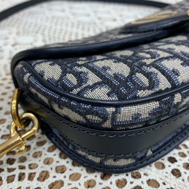 Dior bobby老花新月包 底長21  22年 🈚附件-4