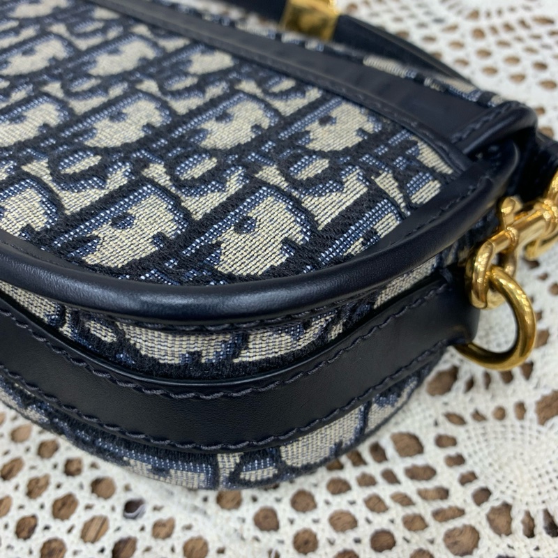 Dior bobby老花新月包 底長21  22年 🈚附件-6