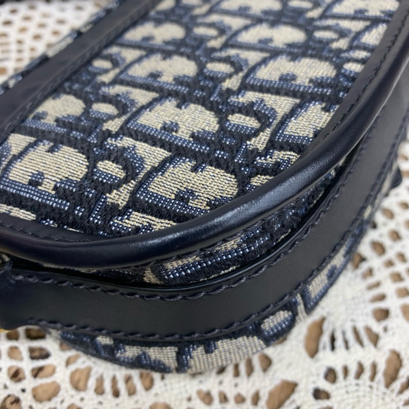 Dior bobby老花新月包 底長21  22年 🈚附件-7