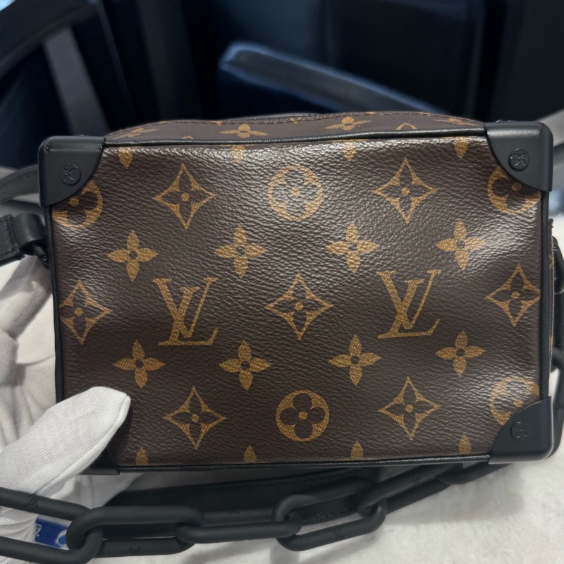 Louis Vuitton路易威登  秀款老花盒子包 soft trunk  男女同款-1