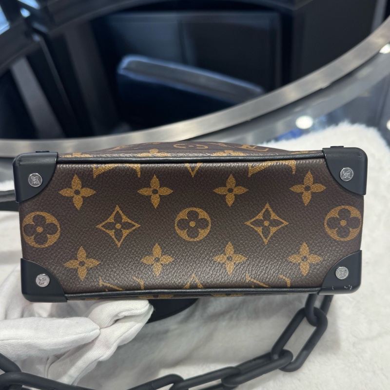 Louis Vuitton路易威登  秀款老花盒子包 soft trunk  男女同款-3