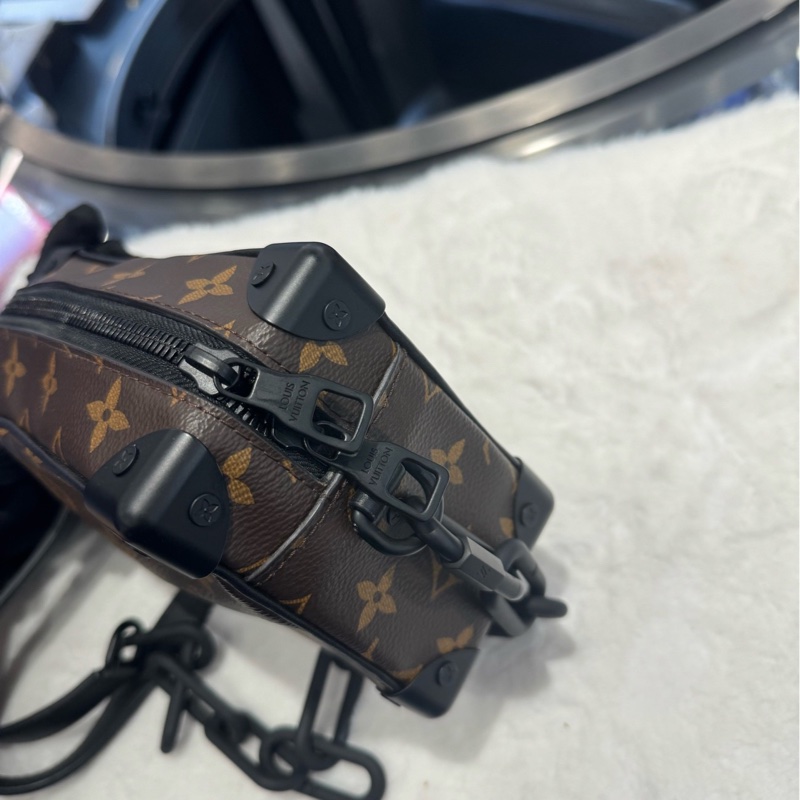 Louis Vuitton路易威登  秀款老花盒子包 soft trunk  男女同款-6