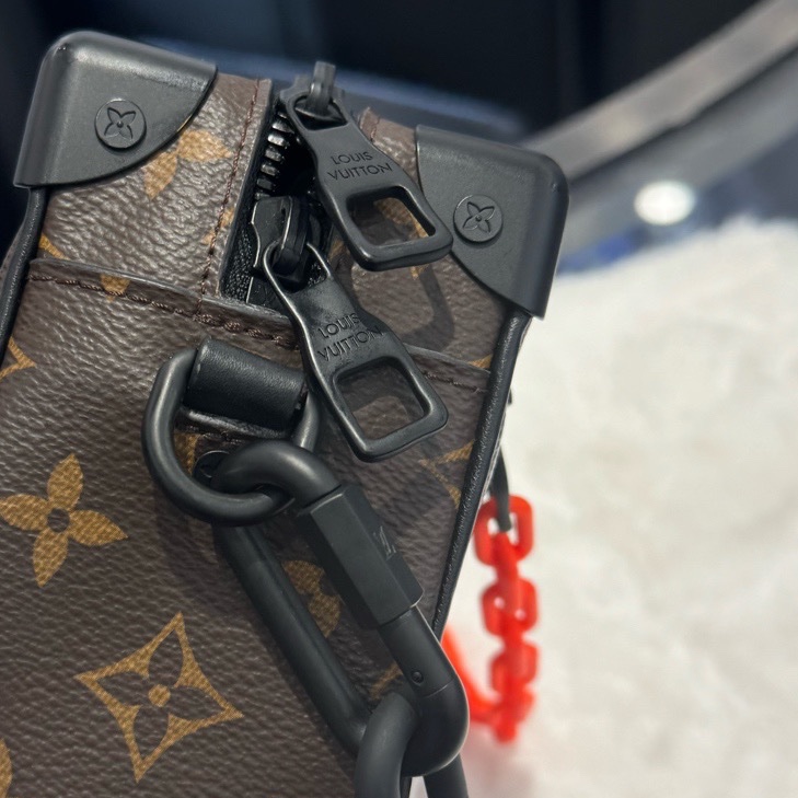 Louis Vuitton路易威登  秀款老花盒子包 soft trunk  男女同款-8