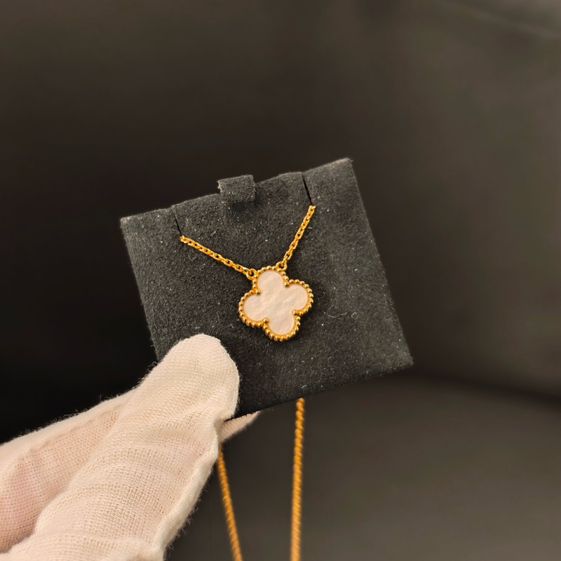Van Cleef & Arpels 梵克雅寶 Alhambra系列 17年保卡 四葉草項鍊18K黃金材質 白貝母吊墜 中號-5