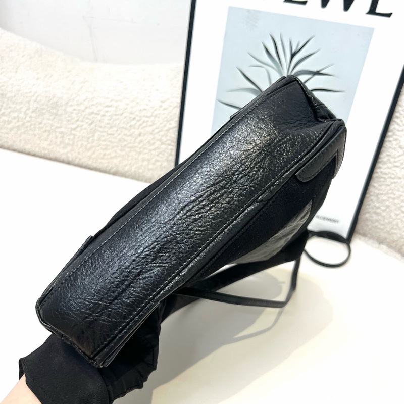 Balenciaga • 油臘牛皮拼帆布Navy Cabas 斜背包-4