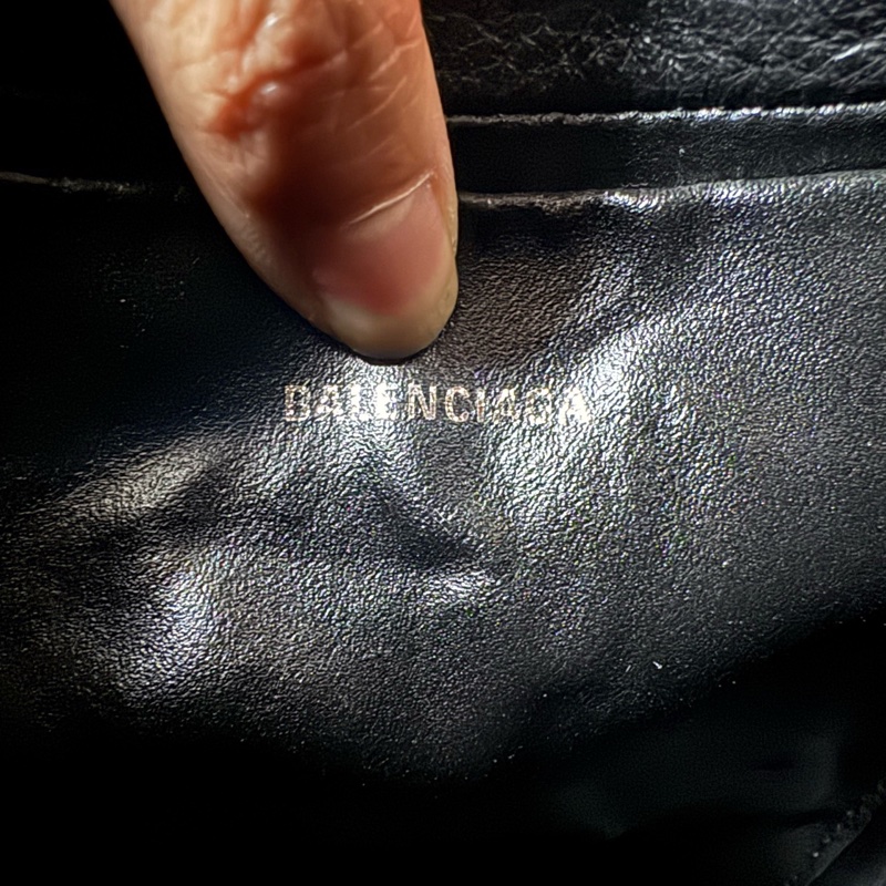 Balenciaga • 經典字母Logo黑色牛皮水桶包-11