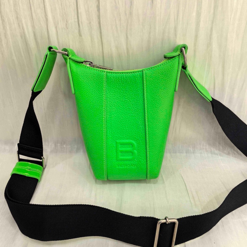 Balenciaga • Hourglass螢光綠字母拉鍊手機包-0