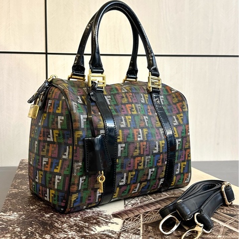 🩵MYMluxurybag🩵 Fendi 波士頓袋 monogram Chanel