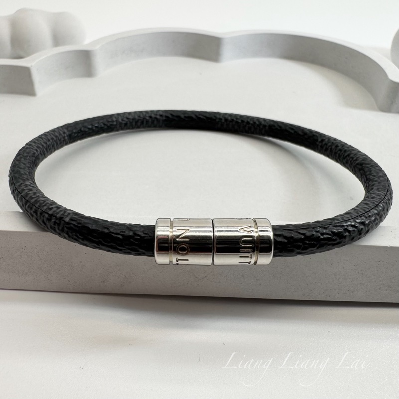 LOUIS VUITTON LV Damier Graphite Keep It 扣式手環-9