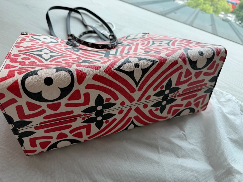 全新Louis Vuitton 花色托特包-6