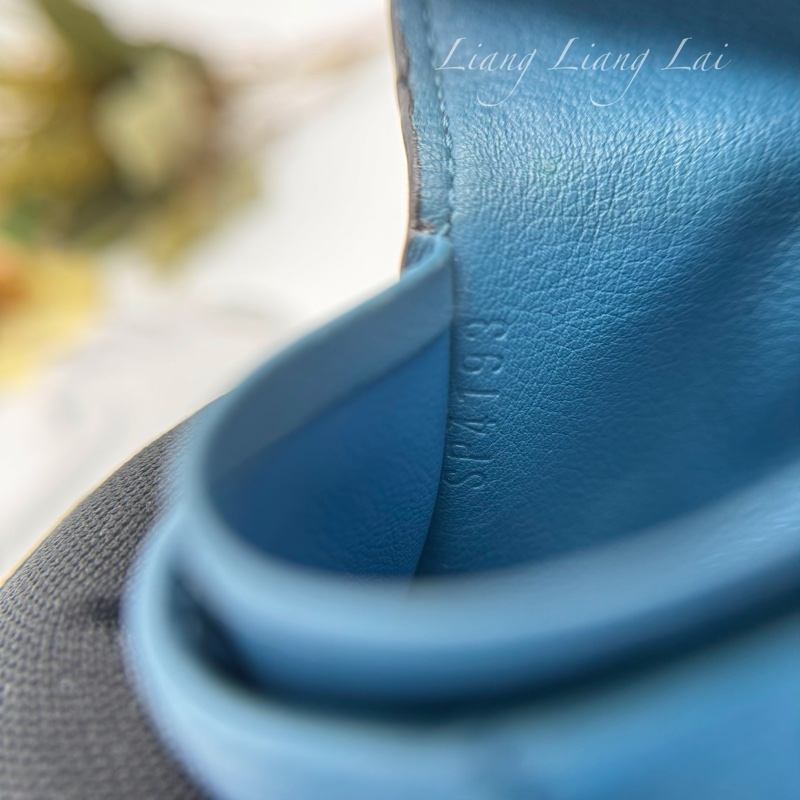 LOUIS VUITTON LV 荔枝紋牛皮藍綠色長夾-3