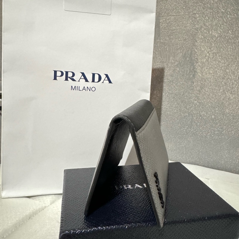 Prada對開式卡夾-7
