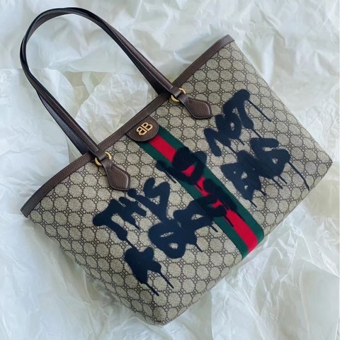 Balenciaga & Gucci • 限量聯名塗鴉老花托特包