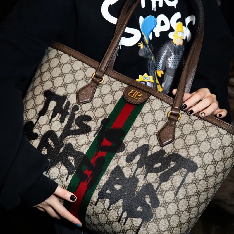Balenciaga & Gucci • 限量聯名塗鴉老花托特包-1