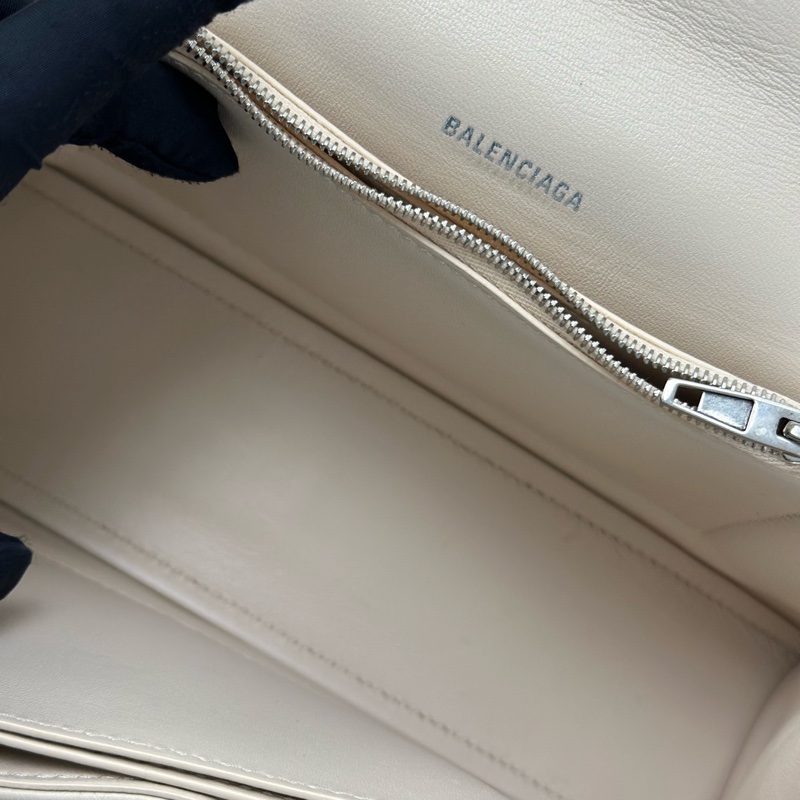 Balenciaga • 經典Crush 奶茶色銀釦鏈條包-6