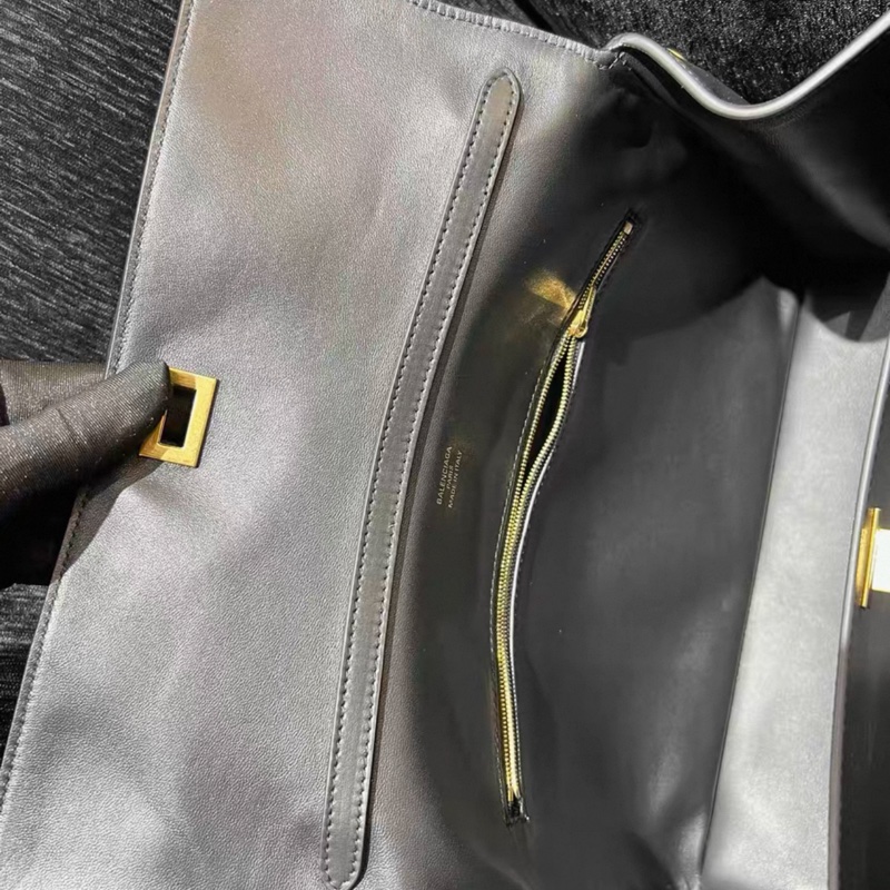 🈶台灣購證 巴黎世家BALENCIAGA RODEO黑金中號-43