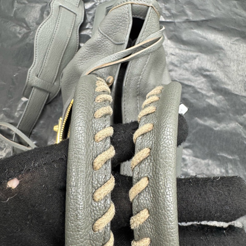 Balenciaga • City 經典水泥灰山羊皮金釦機車包 金釦-6