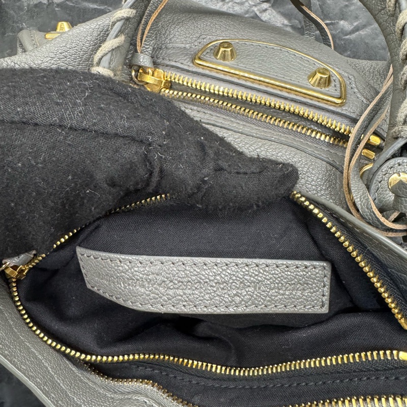 Balenciaga • City 經典水泥灰山羊皮金釦機車包 金釦-14