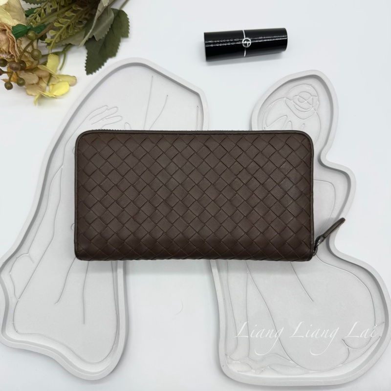 BOTTEGA VENETA BV經典小羊皮編織咖啡棕色拉鍊長夾-1