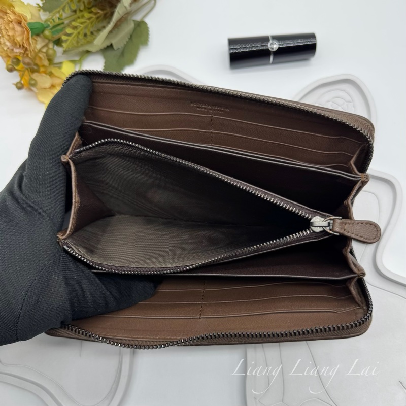BOTTEGA VENETA BV經典小羊皮編織咖啡棕色拉鍊長夾-9