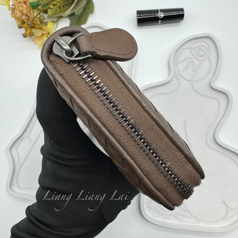 BOTTEGA VENETA BV經典小羊皮編織咖啡棕色拉鍊長夾-19