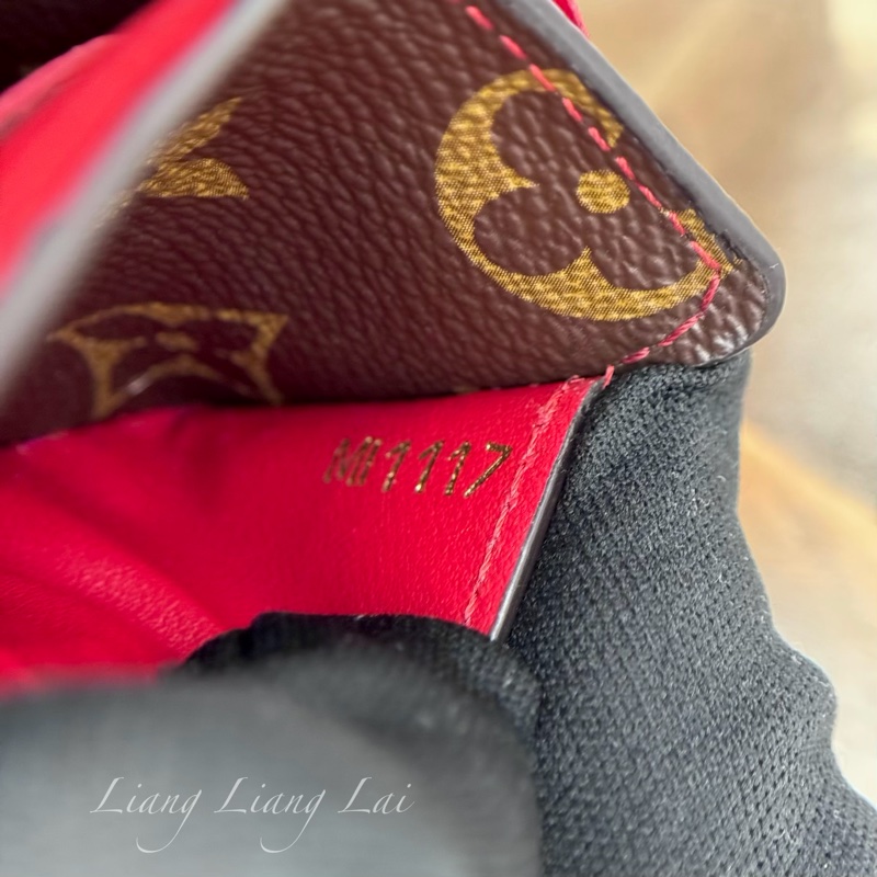 LOUIS VUITTON LV Pallas Monogram 拼接牛皮信封長夾-3