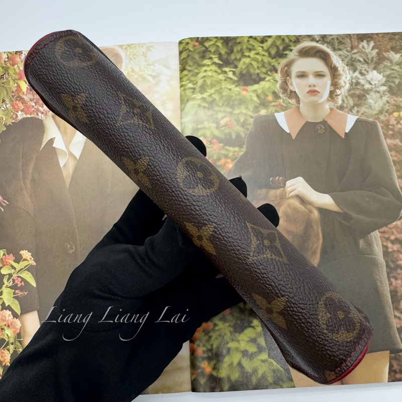 LOUIS VUITTON LV Pallas Monogram 拼接牛皮信封長夾-16