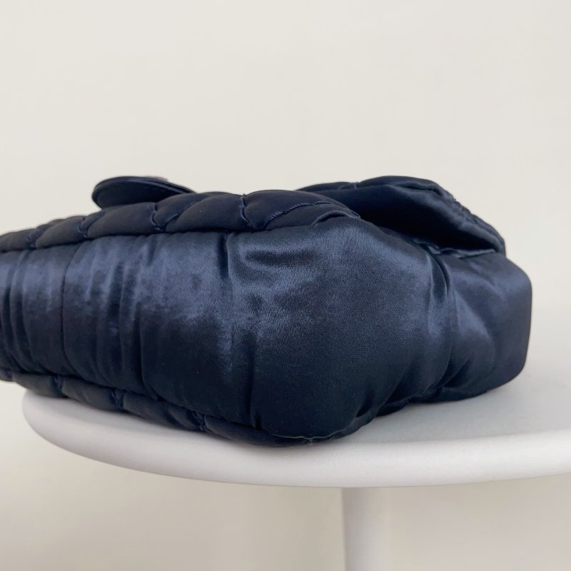 香奈兒/Chanel 緞麵cf  深邃藍做舊銀色五金 鏈條包-4