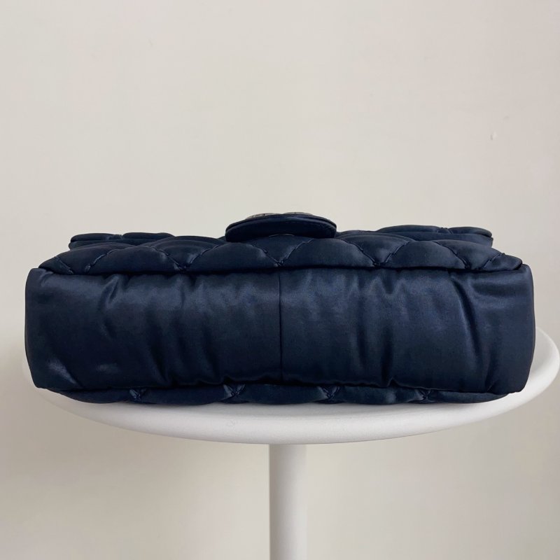 香奈兒/Chanel 緞麵cf  深邃藍做舊銀色五金 鏈條包-7