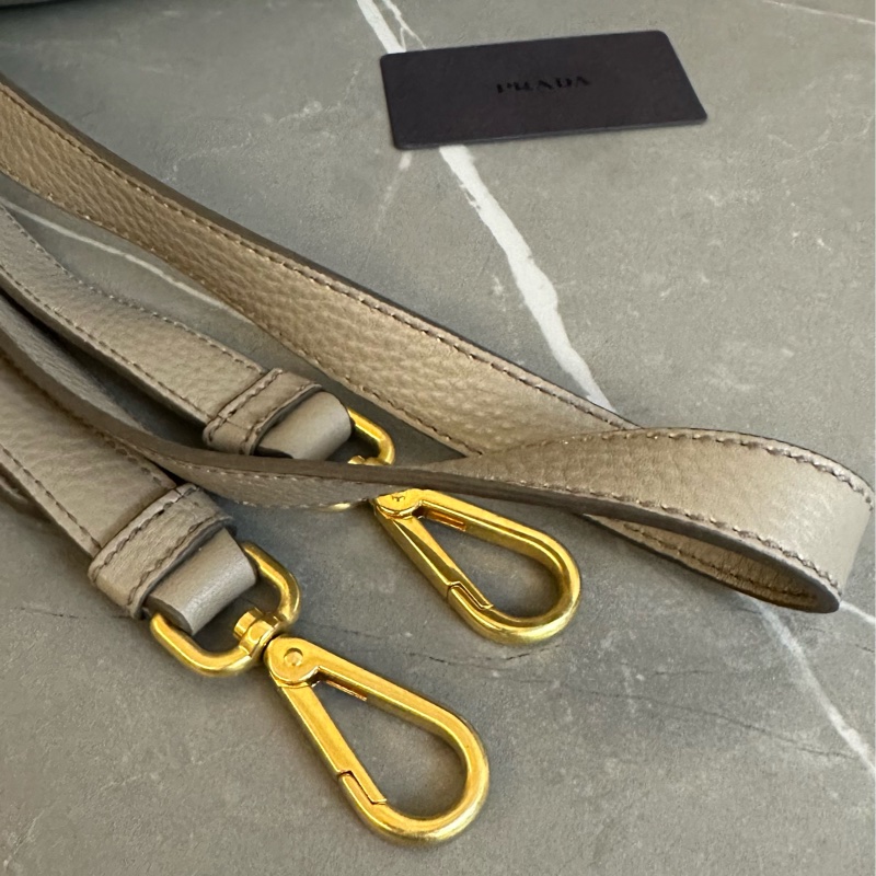 🩵MYMluxurybag🩵 Prada 36.5cm 皮袋 肩背袋 手提袋 斜背袋-4