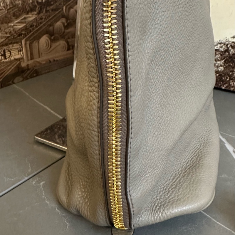 🩵MYMluxurybag🩵 Prada 36.5cm 皮袋 肩背袋 手提袋 斜背袋-9