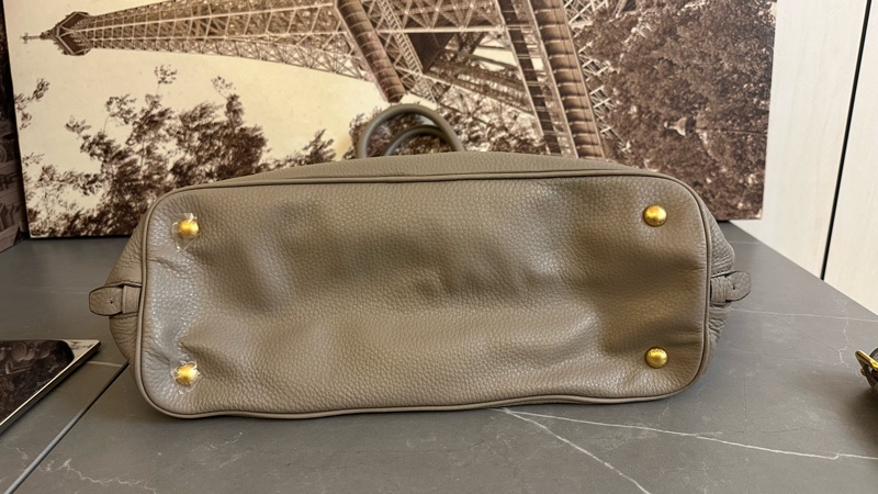 🩵MYMluxurybag🩵 Prada 36.5cm 皮袋 肩背袋 手提袋 斜背袋-11