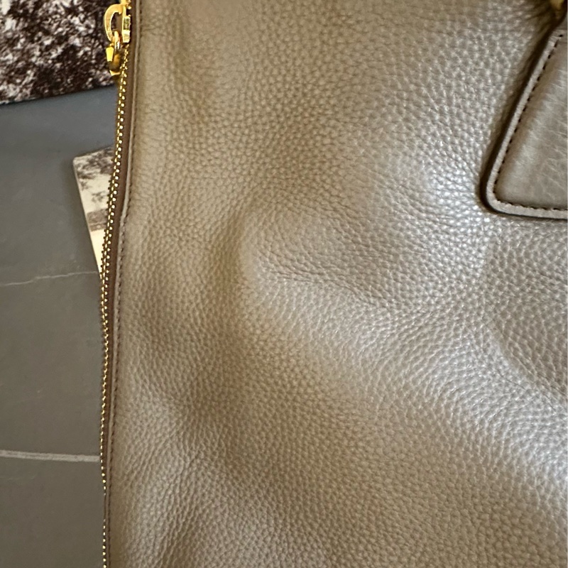 🩵MYMluxurybag🩵 Prada 36.5cm 皮袋 肩背袋 手提袋 斜背袋-17