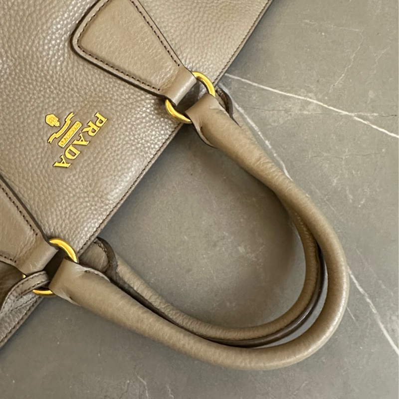 🩵MYMluxurybag🩵 Prada 36.5cm 皮袋 肩背袋 手提袋 斜背袋-18