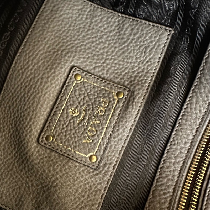 🩵MYMluxurybag🩵 Prada 36.5cm 皮袋 肩背袋 手提袋 斜背袋-23
