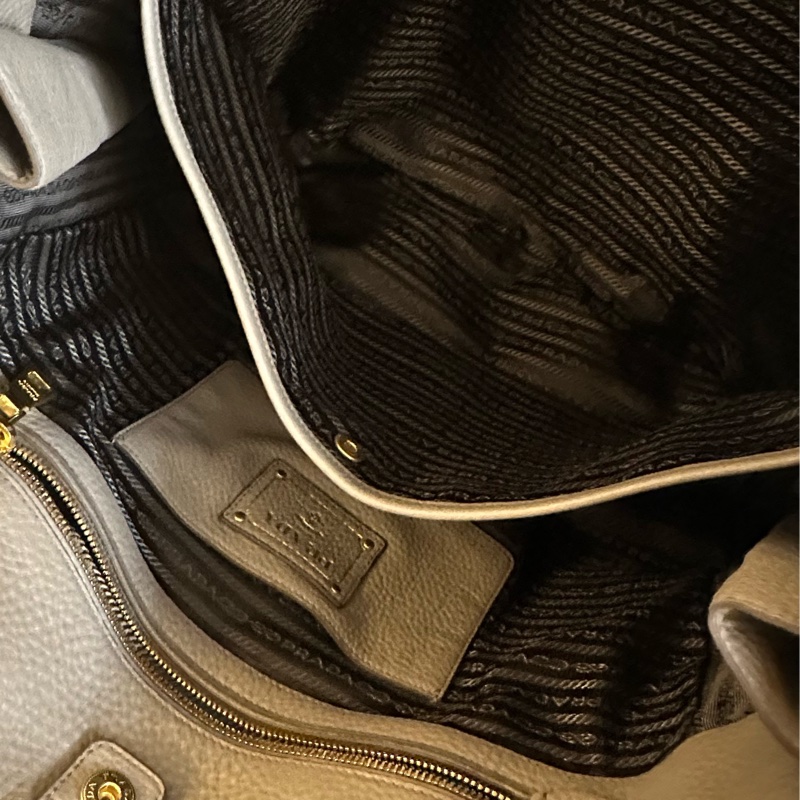 🩵MYMluxurybag🩵 Prada 36.5cm 皮袋 肩背袋 手提袋 斜背袋-25