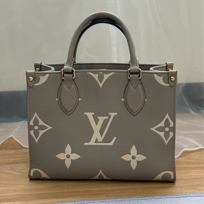 LV on the go 大象灰小號pm ✨最新晶片款-1