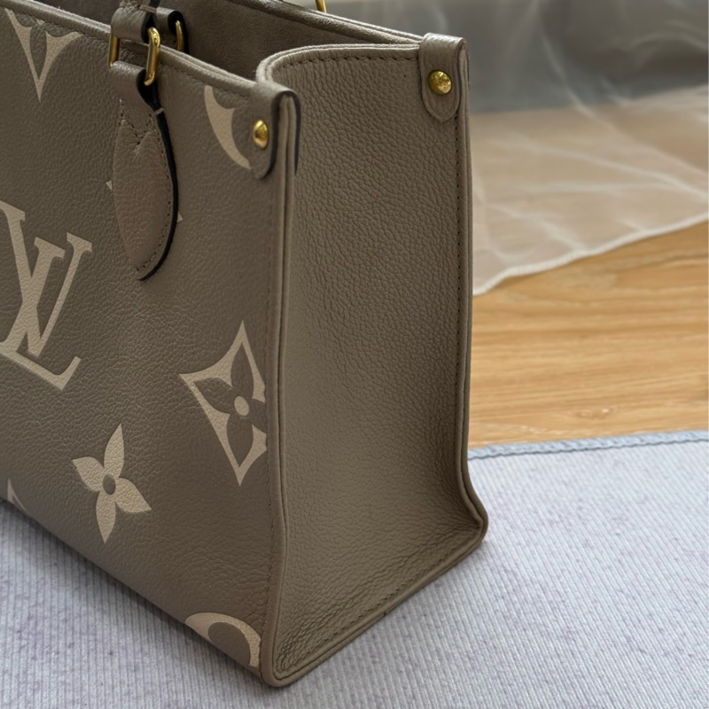 LV on the go 大象灰小號pm ✨最新晶片款-2