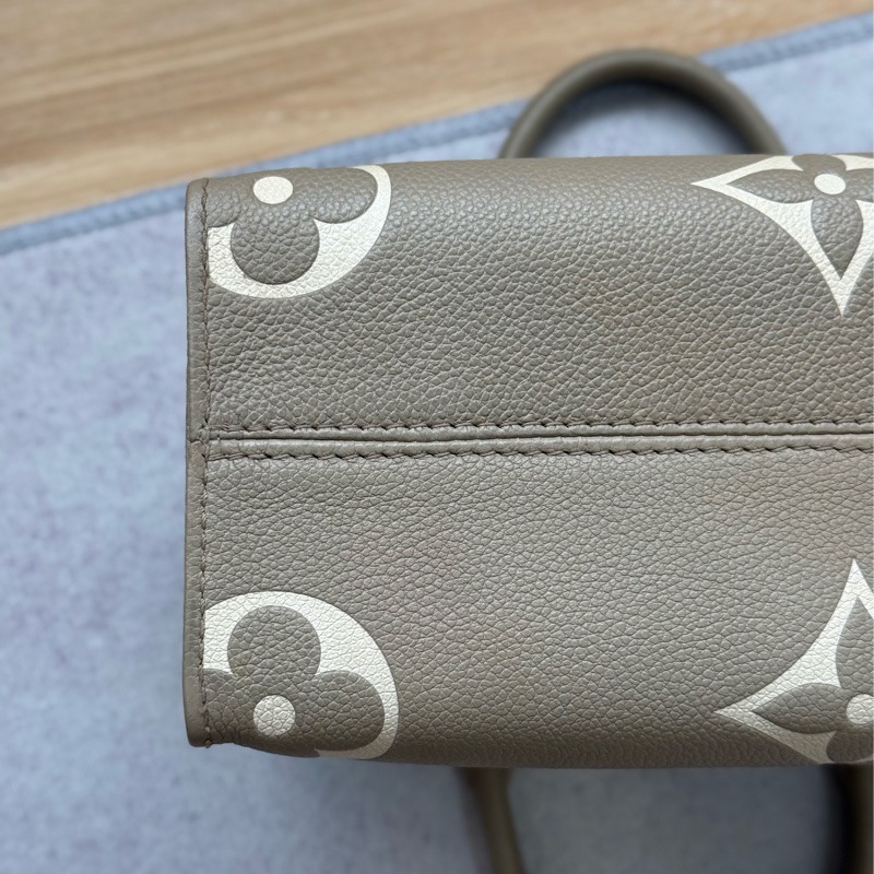 LV on the go 大象灰小號pm ✨最新晶片款-4