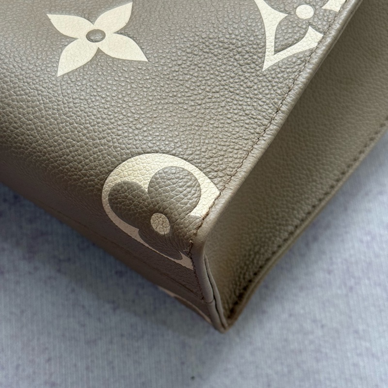 LV on the go 大象灰小號pm ✨最新晶片款-6