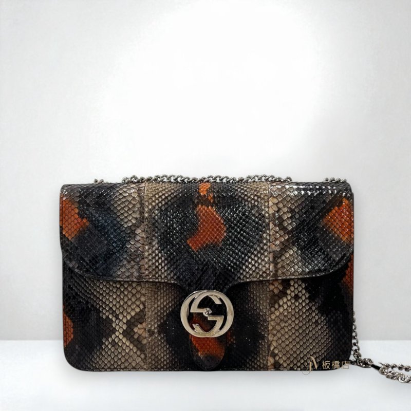 JY0379-GUCCI包包 lnterlocking 多色蟒蛇皮GG銀釦棕內裡中型下蓋鏈包387606-0